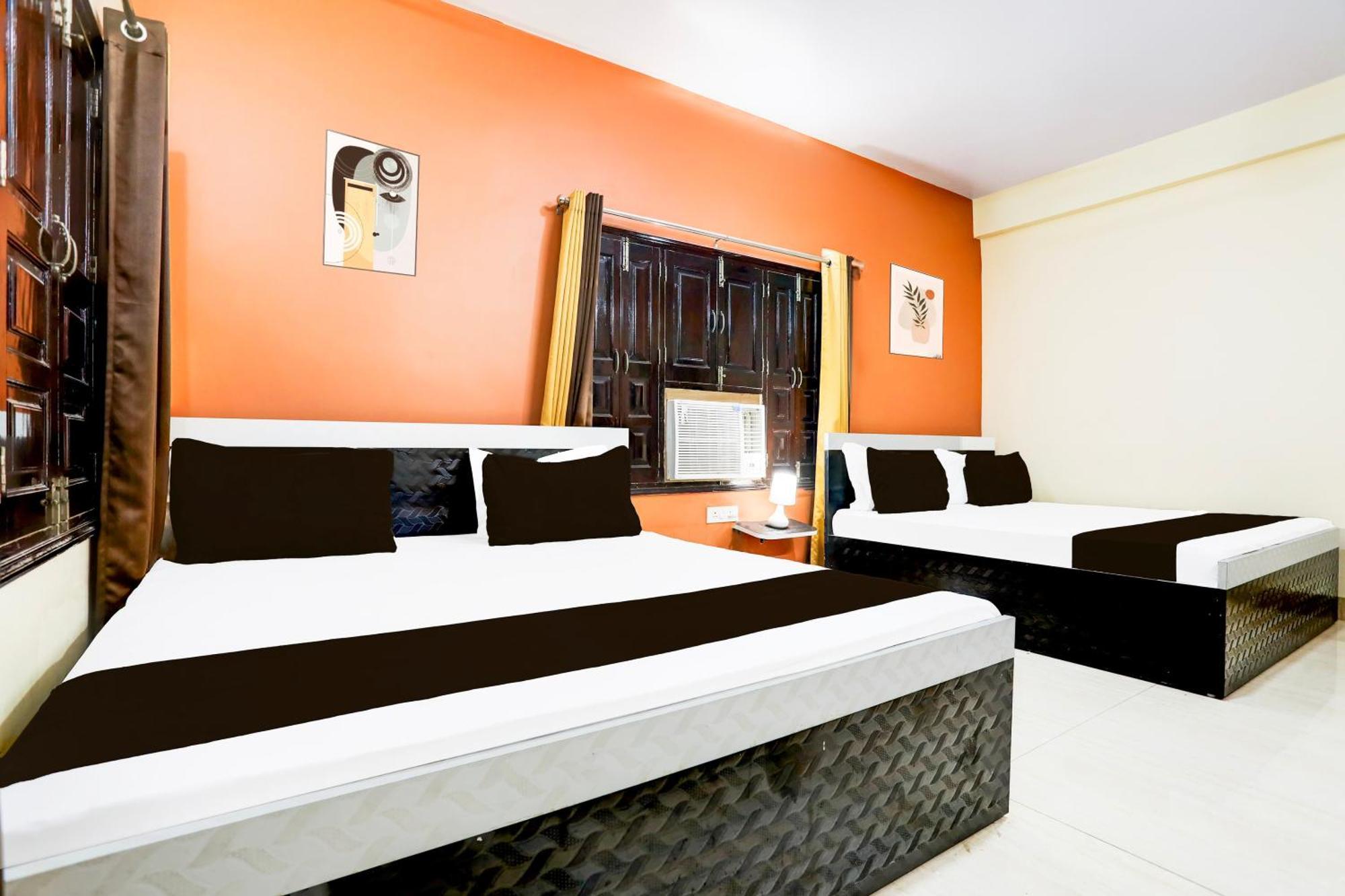 Hotel O R B Palace Varanasi Exterior foto