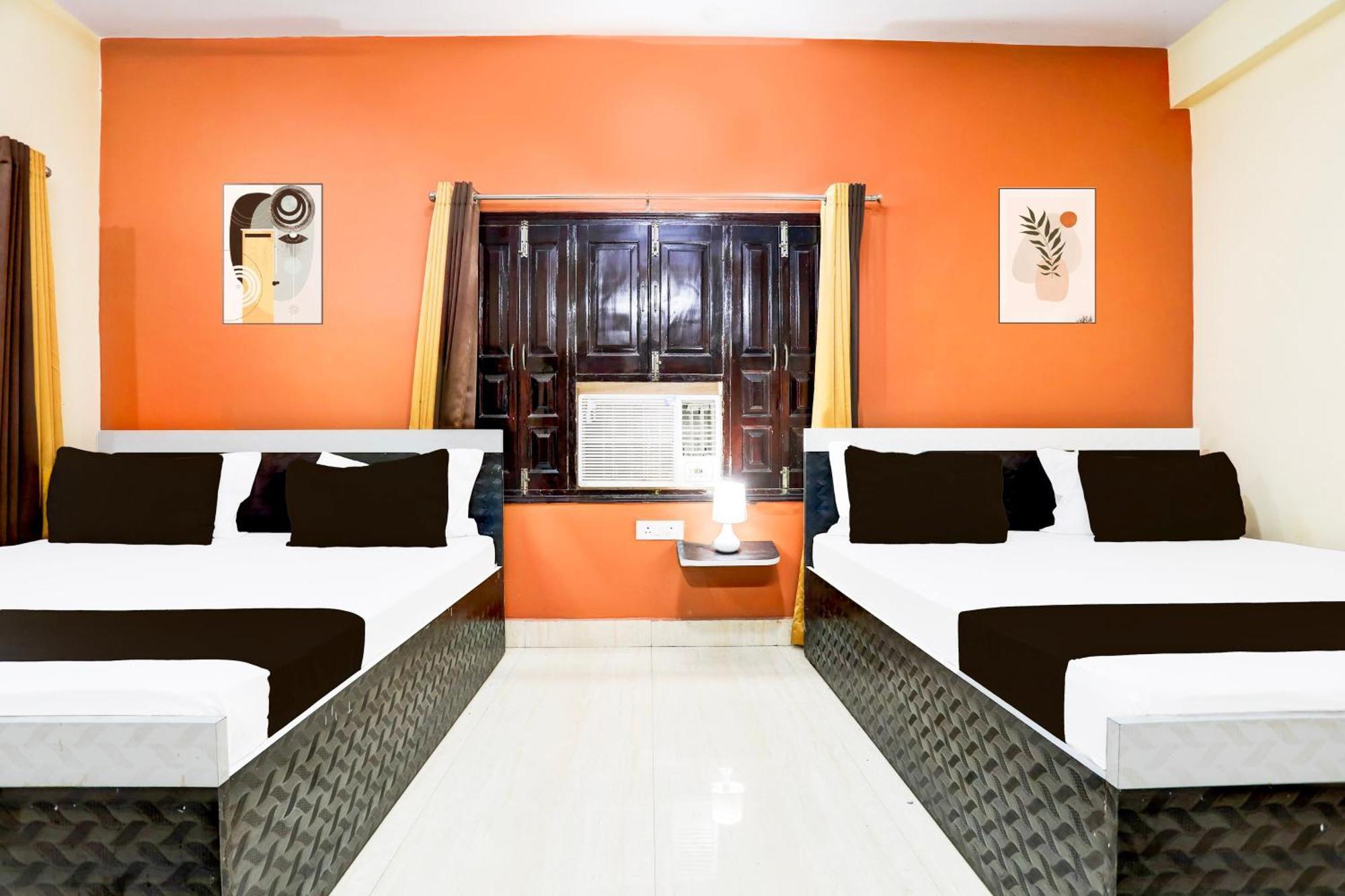 Hotel O R B Palace Varanasi Exterior foto